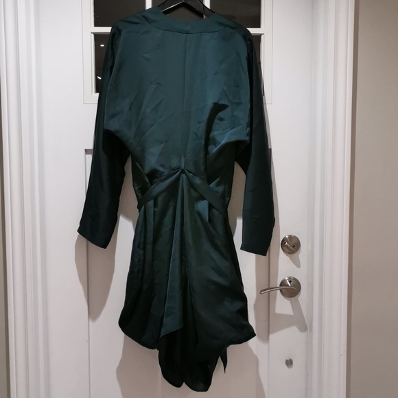 green silk jacket - Picture 4 of 4